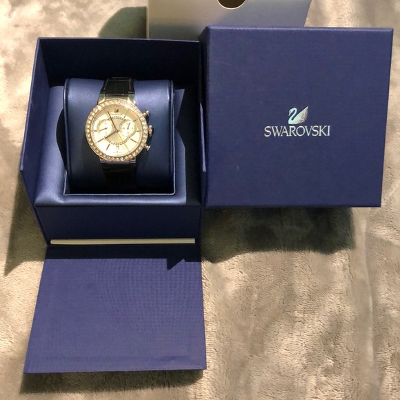 Swarovski Accessories - 🔥 ONE DAY SALE🔥SWAROVSKY 30MM SWISS MADE LEATHER CRYSTAL WATCH